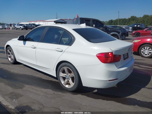 46236602 :رقم المزاد ، WBA3B1C57EK134677 vin ، 2014 Bmw 320i مزاد بيع
