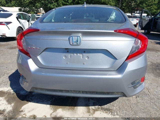46236640 :رقم المزاد ، 19XFC2F73JE008135 vin ، 2018 Honda Civic Ex مزاد بيع
