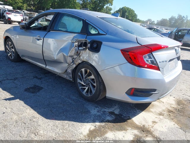 46236640 :رقم المزاد ، 19XFC2F73JE008135 vin ، 2018 Honda Civic Ex مزاد بيع