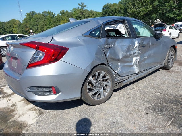 46236640 :رقم المزاد ، 19XFC2F73JE008135 vin ، 2018 Honda Civic Ex مزاد بيع