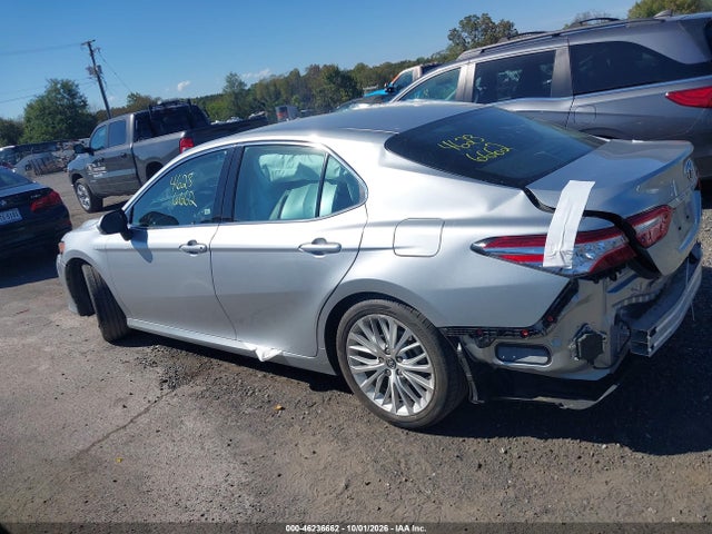 46236662 :رقم المزاد ، 4T1B11HK3JU507479 vin ، 2018 Toyota Camry Xle مزاد بيع