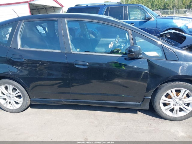 46236824 :رقم المزاد ، JHMGE8H50BC017928 vin ، 2011 Honda Fit Sport مزاد بيع