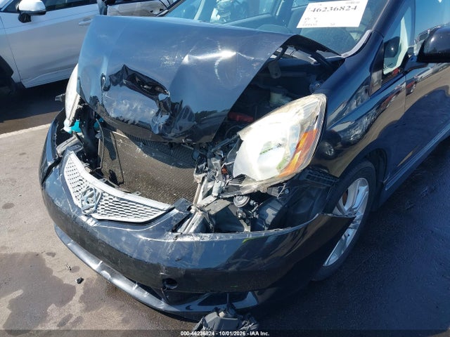 46236824 :رقم المزاد ، JHMGE8H50BC017928 vin ، 2011 Honda Fit Sport مزاد بيع