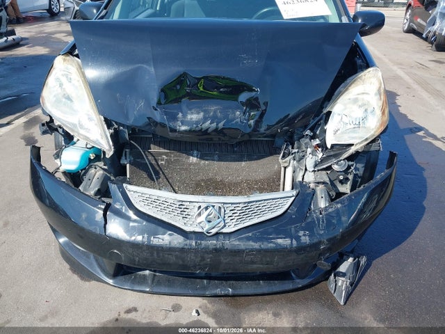 46236824 :رقم المزاد ، JHMGE8H50BC017928 vin ، 2011 Honda Fit Sport مزاد بيع