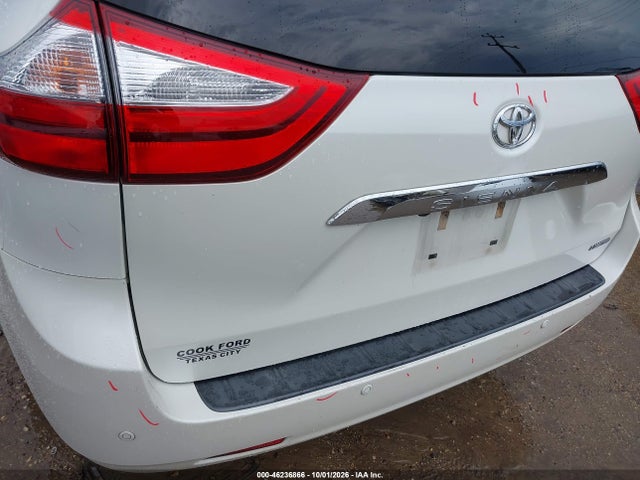 5TDYZ3DCXHS842898 Toyota Sienna Limited Premium 7 Passenger