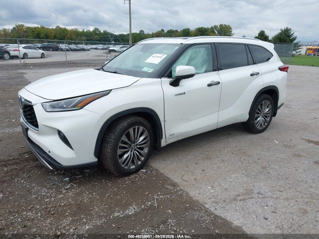 2021 Toyota Highlander Hybrid Platinum მანქანა იყიდება აუქციონზე, vin: 5TDEBRCH9MS016447, აუქციონის ნომერი: 46236951