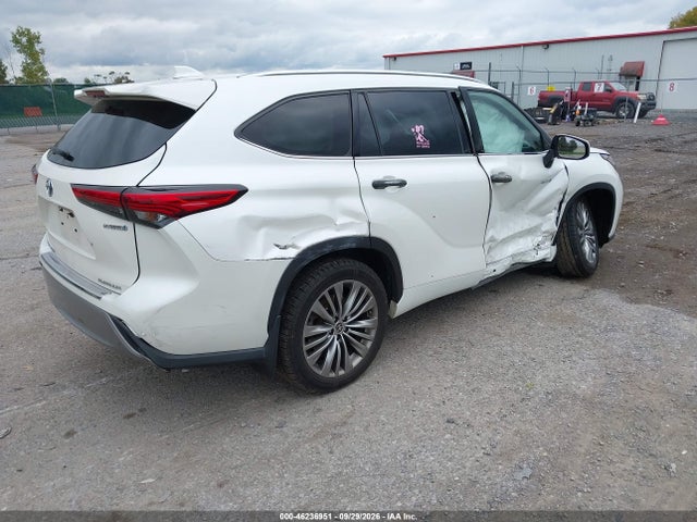 2021 Toyota Highlander Hybrid Platinum მანქანა იყიდება აუქციონზე, vin: 5TDEBRCH9MS016447, აუქციონის ნომერი: 46236951