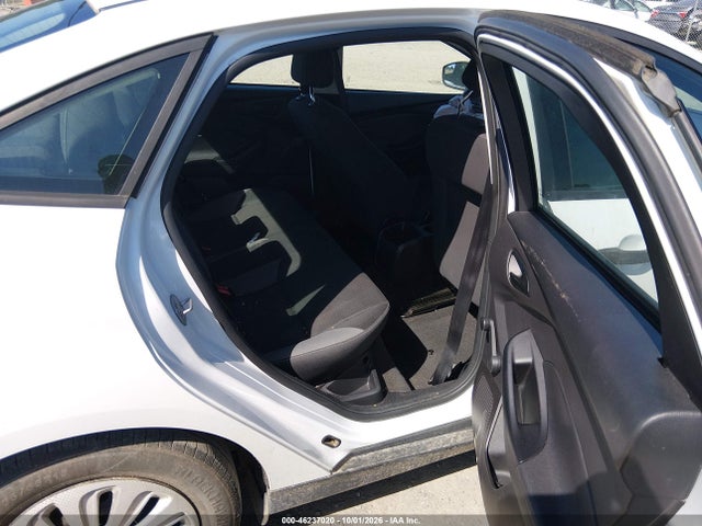 2013 Ford Focus S მანქანა იყიდება აუქციონზე, vin: 1FADP3E2XDL379642, აუქციონის ნომერი: 46237020