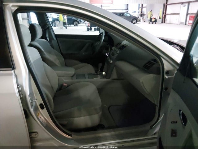 46237054 :رقم المزاد ، 4T4BF3EKXBR205888 vin ، 2011 Toyota Camry Le مزاد بيع