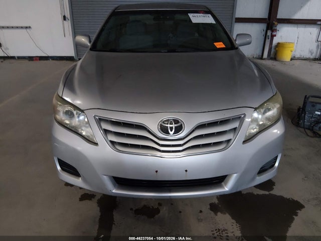 46237054 :رقم المزاد ، 4T4BF3EKXBR205888 vin ، 2011 Toyota Camry Le مزاد بيع