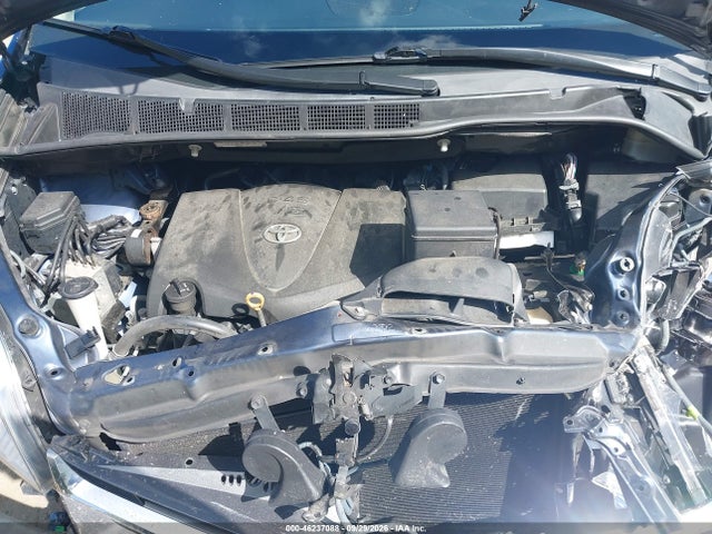 46237088 :رقم المزاد ، 5TDDZ3DC7JS200790 vin ، 2018 Toyota Sienna Xle Premium 7 Passenger مزاد بيع