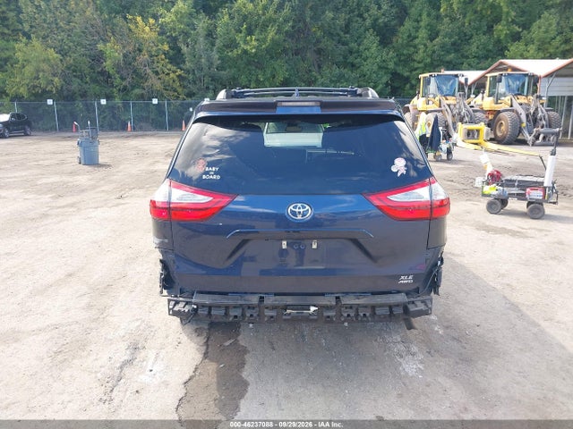 46237088 :رقم المزاد ، 5TDDZ3DC7JS200790 vin ، 2018 Toyota Sienna Xle Premium 7 Passenger مزاد بيع