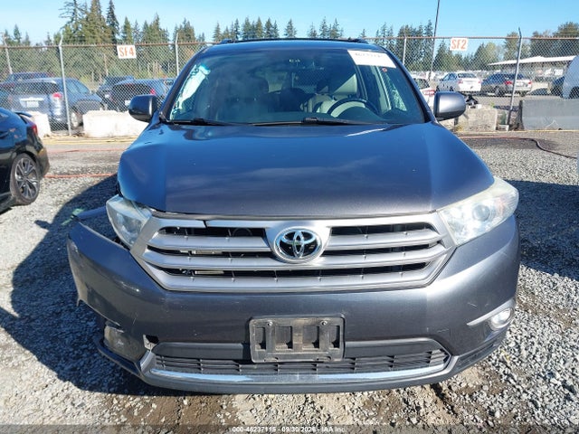 2013 Toyota Highlander Se V6 მანქანა იყიდება აუქციონზე, vin: 5TDBK3EH5DS204881, აუქციონის ნომერი: 46237115
