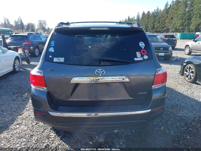 2013 Toyota Highlander Se V6 მანქანა იყიდება აუქციონზე, vin: 5TDBK3EH5DS204881, აუქციონის ნომერი: 46237115