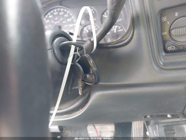 46237118 :رقم المزاد ، 1GCHK29U52E258891 vin ، 2002 Chevrolet Silverado 2500hd Ls مزاد بيع