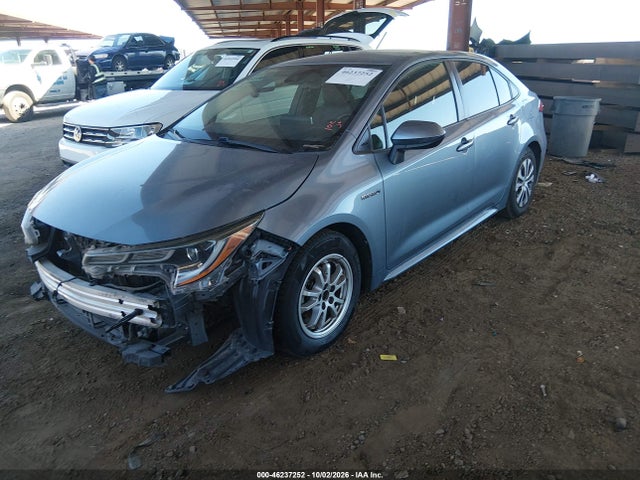 Toyota Corolla Hybrid Le 2021 JTDEAMDE5MJ018655 Image 2