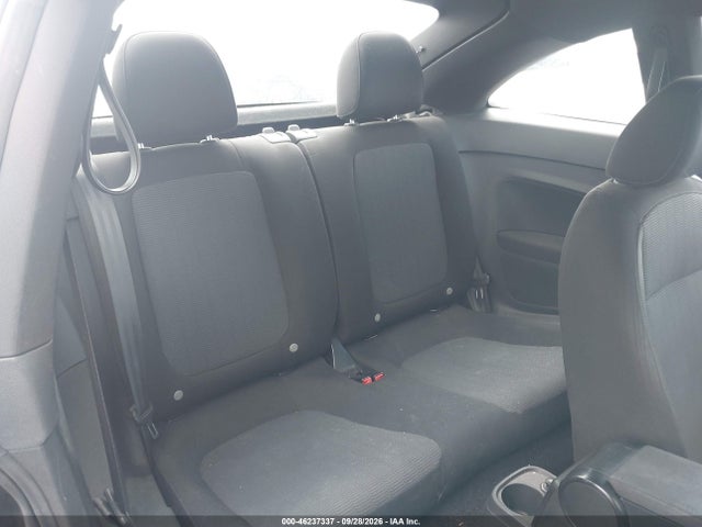 46237337 :رقم المزاد ، 3VWF17ATXEM641005 vin ، 2014 Volkswagen Beetle 1.8t Entry مزاد بيع
