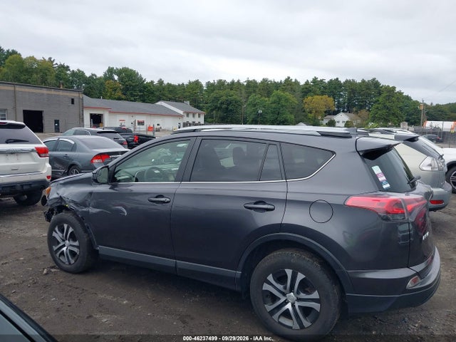 46237499 :رقم المزاد ، JTMBFREV6HJ123789 vin ، 2017 Toyota Rav4 Le مزاد بيع