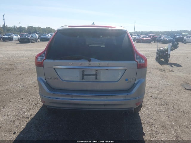 2015 Volvo Xc60 T6 R-design Platinum მანქანა იყიდება აუქციონზე, vin: YV4902RH5F2566466, აუქციონის ნომერი: 46237523