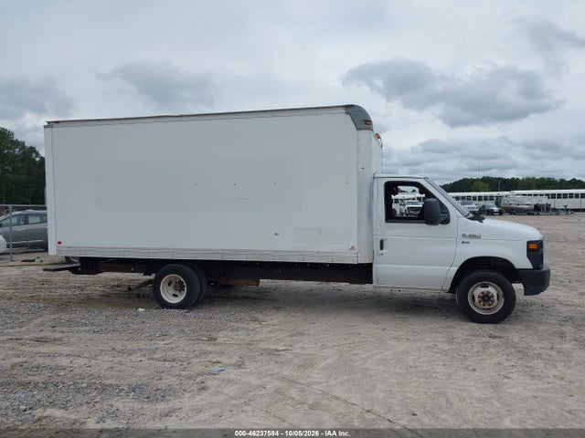 Продажа на аукционе авто 2015 Ford E-350 Cutaway, vin: 1FDWE3FL2FDA04692, номер лота: 46237584