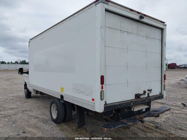 Продажа на аукционе авто 2015 Ford E-350 Cutaway, vin: 1FDWE3FL2FDA04692, номер лота: 46237584
