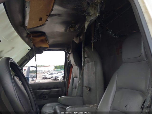 Продажа на аукционе авто 2015 Ford E-350 Cutaway, vin: 1FDWE3FL2FDA04692, номер лота: 46237584