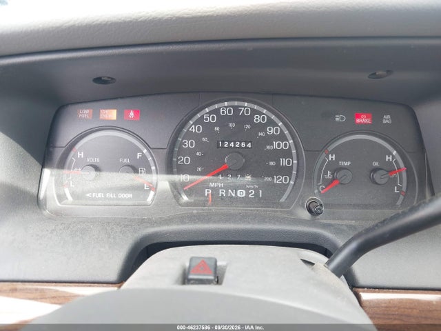 Aukcja sprzedaży 2003 Ford Crown Victoria Standard, vin: 2FAFP73W23X208715, numer aukcji: 46237586