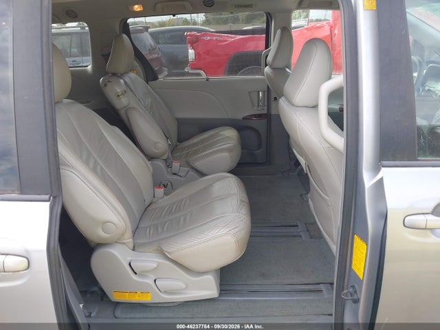 2011 Toyota Sienna Xle V6 მანქანა იყიდება აუქციონზე, vin: 5TDYK3DC6BS083937, აუქციონის ნომერი: 46237784