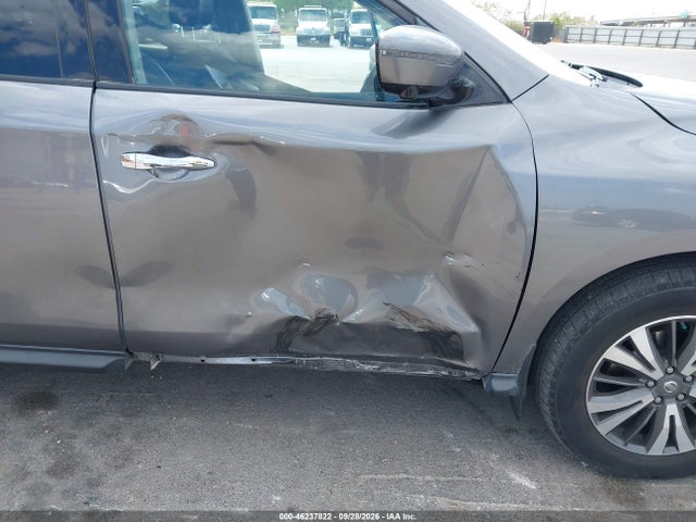2017 Nissan Pathfinder Sl მანქანა იყიდება აუქციონზე, vin: 5N1DR2MN5HC677642, აუქციონის ნომერი: 46237822