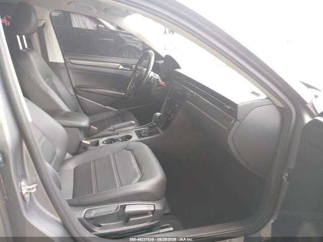 2020 Volkswagen Passat 2.0t R-line მანქანა იყიდება აუქციონზე, vin: 1VWMA7A31LC007619, აუქციონის ნომერი: 46237839