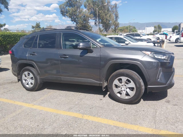 Toyota RAV4 LE 2019 2T3K1RFV3KC006825 Image 15