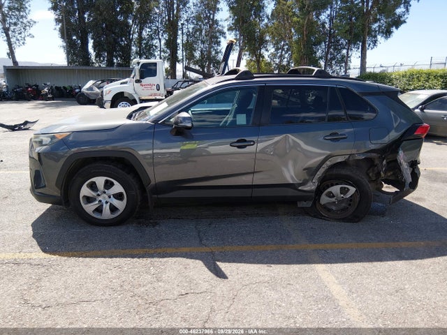 Toyota RAV4 LE 2019 2T3K1RFV3KC006825 Image 16