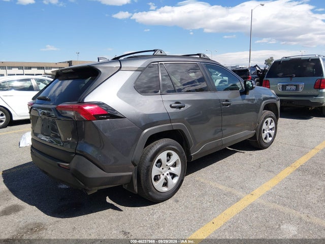 Toyota RAV4 LE 2019 2T3K1RFV3KC006825 Image 4