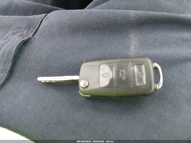 Продаж на аукціоні авто 2004 Volkswagen New Beetle Gls, vin: 3VWCM21YX4M311243, номер лоту: 46238023