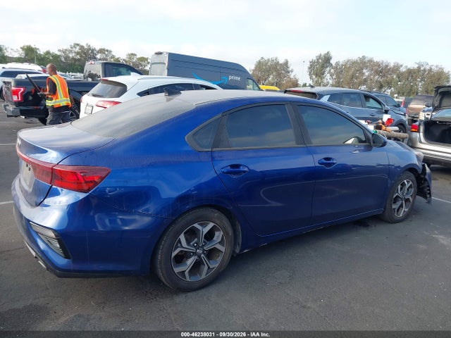 46238031 :رقم المزاد ، 3KPF24AD9LE184086 vin ، 2020 Kia Forte Lxs مزاد بيع