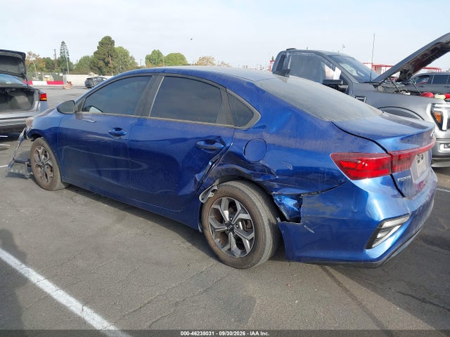 46238031 :رقم المزاد ، 3KPF24AD9LE184086 vin ، 2020 Kia Forte Lxs مزاد بيع