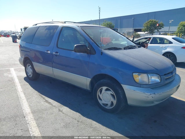 46238040 :رقم المزاد ، 4T3ZF13C9WU040549 vin ، 1998 Toyota Sienna Xle مزاد بيع