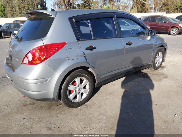 2009 Nissan Versa 1.8sl მანქანა იყიდება აუქციონზე, vin: 3N1BC13E49L407285, აუქციონის ნომერი: 46238104