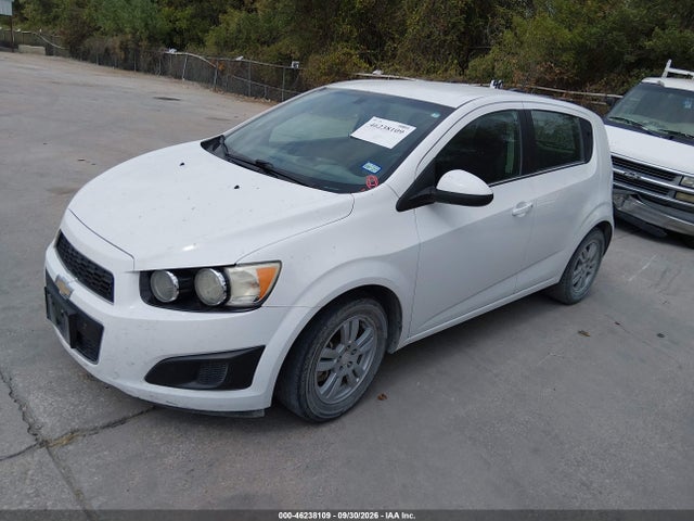 Chevrolet Sonic Lt Auto 2015 1G1JC6SH6F4138086 Image 2