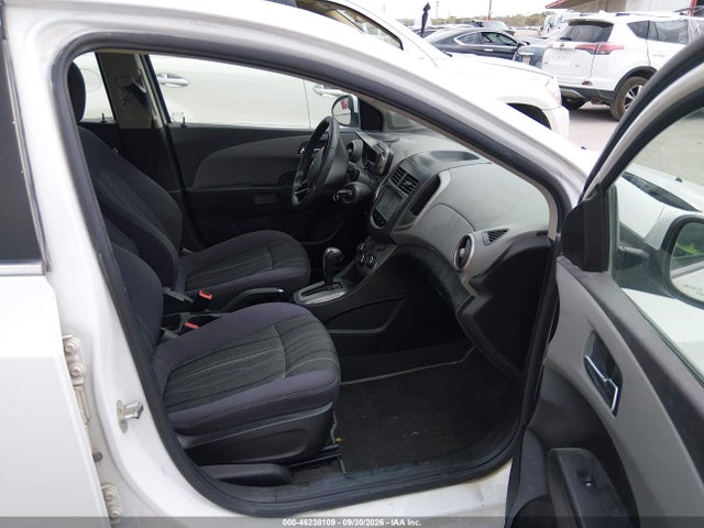 Chevrolet Sonic Lt Auto 2015 1G1JC6SH6F4138086 Image 5