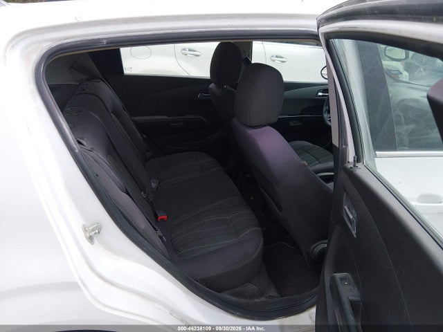 Chevrolet Sonic Lt Auto 2015 1G1JC6SH6F4138086 Image 8