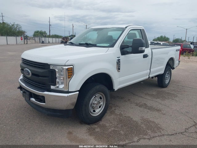 Ford F-350 Xl 2018 1FTRF3B65JEC48709 Image 2