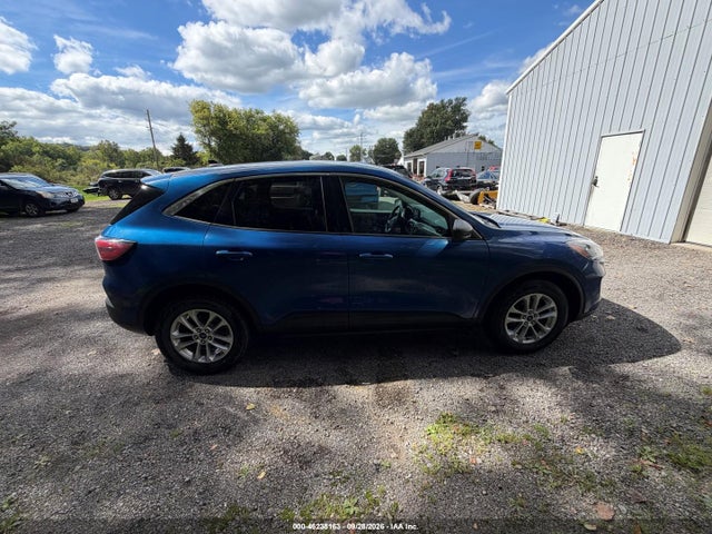 Продажа на аукционе авто 2022 Ford Escape Se, vin: 1FMCU9G68NUB10242, номер лота: 46238163