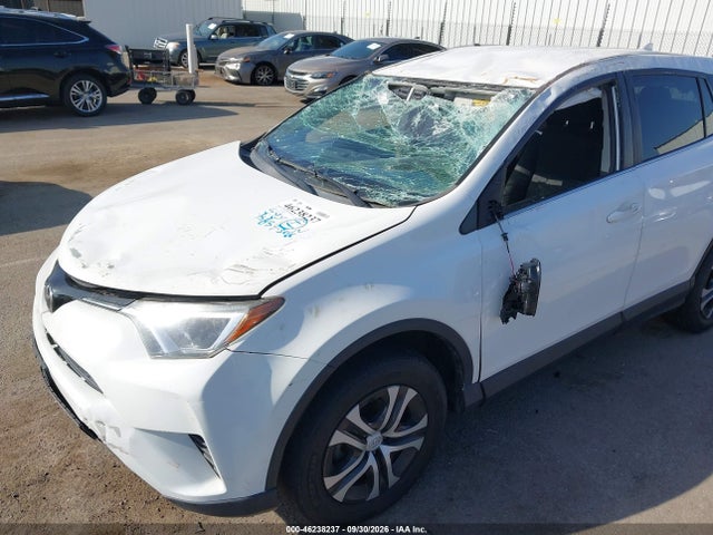 Продаж на аукціоні авто 2018 Toyota Rav4 Le, vin: JTMZFREV2JJ176459, номер лоту: 46238237