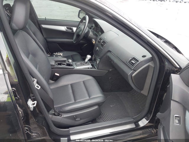 46238269 :رقم المزاد ، WDDGF54X29F213419 vin ، 2009 Mercedes-benz C 300 Luxury/sport مزاد بيع