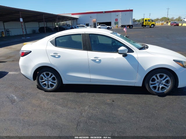 3MYDLBYV7JY304021 Toyota YARIS IA