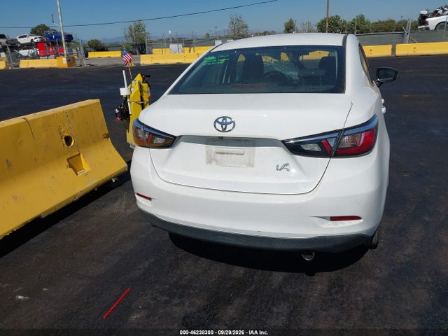 3MYDLBYV7JY304021 Toyota YARIS IA