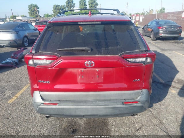 Продажа на аукционе авто 2019 Toyota Rav4 Xle, vin: 2T3W1RFV1KW028919, номер лота: 46238399