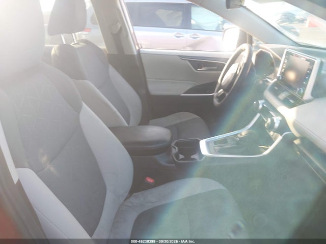 Продажа на аукционе авто 2019 Toyota Rav4 Xle, vin: 2T3W1RFV1KW028919, номер лота: 46238399
