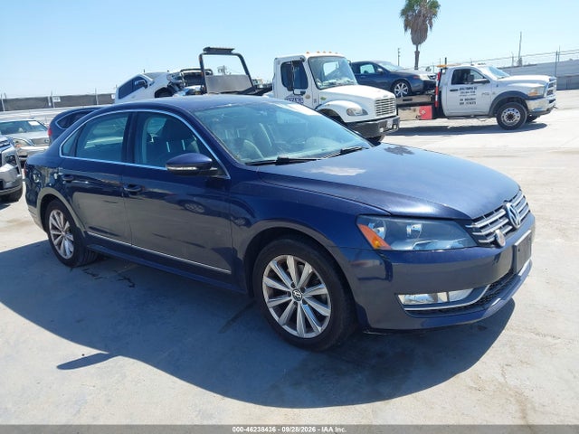 2012 Volkswagen Passat 2.5l Sel Premium მანქანა იყიდება აუქციონზე, vin: 1VWCP7A33CC096717, აუქციონის ნომერი: 46238436